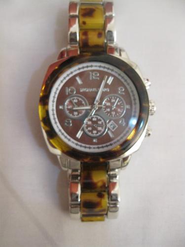  Reloj para Dama marca MICHAEL KORS plateado - Imagen 2