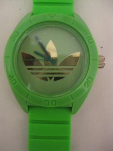 Reloj para Caballero marca ADIDAS en color v - Imagen 2