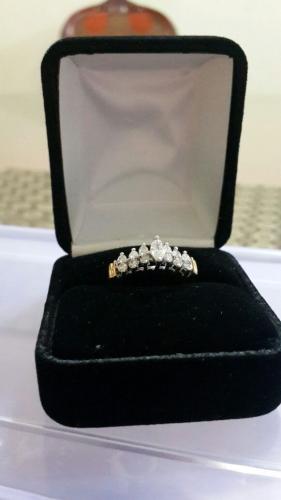 Vendo hermoso anillo de compromiso de oro 14k - Imagen 1