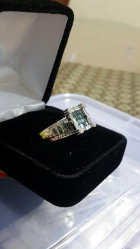 Vendo anillo de oro blanco con diamantes azul - Imagen 3
