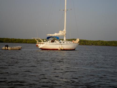 Se vende velero de 36 pies(11metros) Islander - Imagen 1