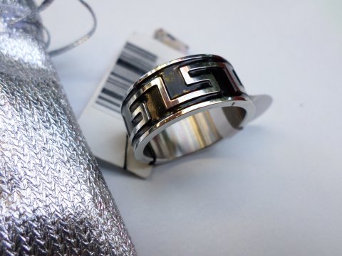 se vende fino anillo talla11  en acero inox - Imagen 1