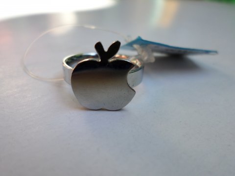 se vende anillo con diseÑo de manzana talla - Imagen 3