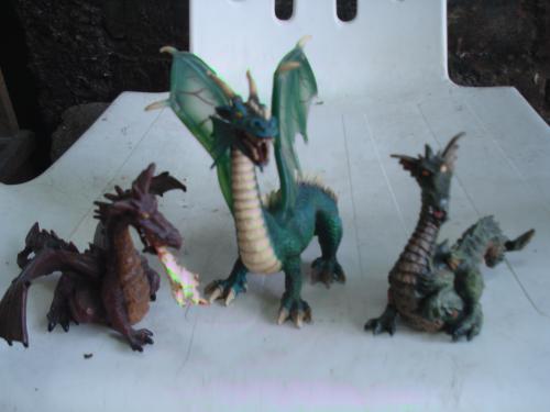 vendo juego de 3 dragones(2 alados) muy bonit - Imagen 1