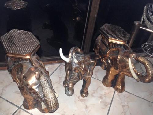 Vendo elefantes de Torogoz son bases de mesa  - Imagen 1