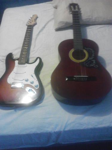 Cambio dos guitarras en excelente estado una  - Imagen 1