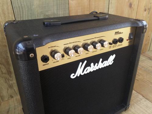 Amplificador Marshall MG15CD 100 al contad - Imagen 1
