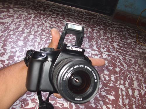 Vendo Camara profesional Canon Rebel T3 Fue u - Imagen 2