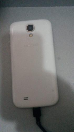Vendo Samsung Galaxy S4 grande color blanco  - Imagen 3