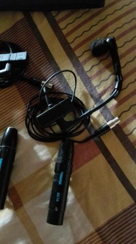 Vendo o cambio micrófonos marca shure 2 Beta - Imagen 1
