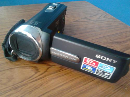 Vendo cmara de vídeo Sony HANDYCAM HD DCR - Imagen 1