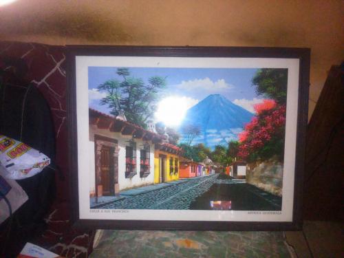 vendo cuadro con motivo de Antigua Guatemala - Imagen 1