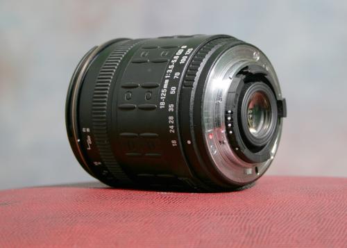 Lente Quantaray para Nikon 18125 mm  Distanc - Imagen 3