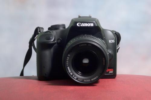 Canon EOS REBEL XS  CON RESOLUCIÓN 101 Mega - Imagen 1