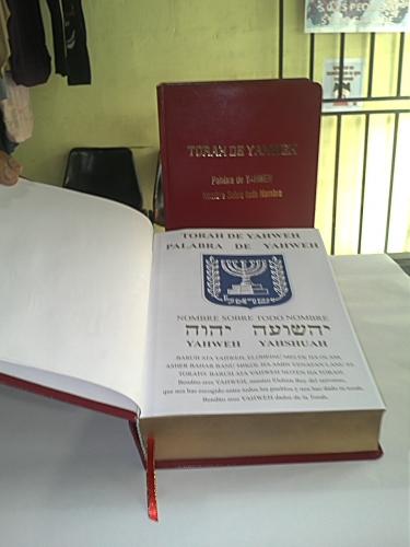 BIBLIAS TORAH HEBREO  ESPAÑOL POR UNIDAD Y L - Imagen 1