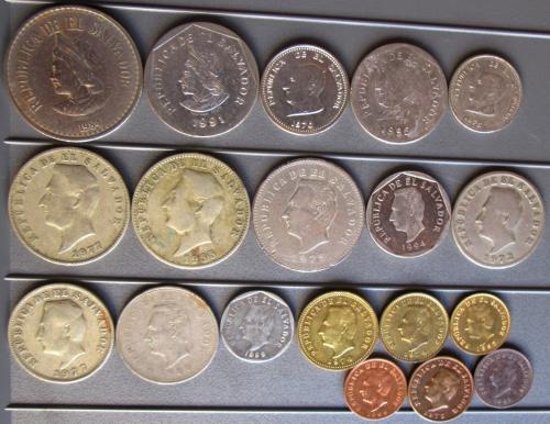 En 500 fijos vendo lote de monedas de El Sa - Imagen 1