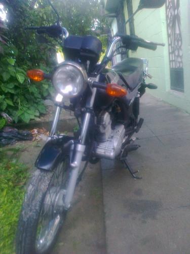 Vendo moto suzuki AX4110cc año 2012 nueva n - Imagen 1