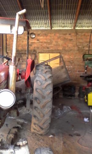 Vendo tractor massey ferguson serie 65 es pec - Imagen 3
