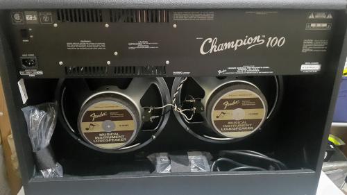 Vendo 350 Amplificador Fender Champion 100 - Imagen 2
