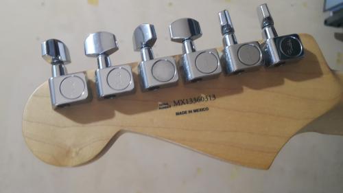 Vendo 600 Guitarra Electrica Fender Stratoc - Imagen 3