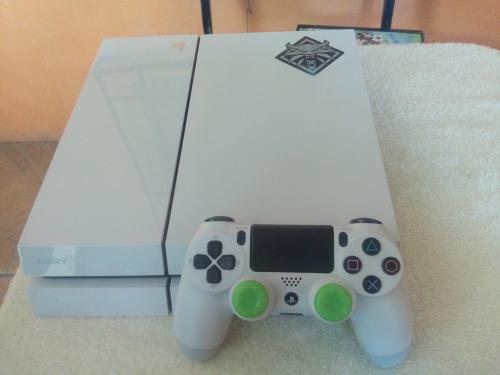 Vendo PS4 Blanco 500GB en caja con Uncharted: - Imagen 1