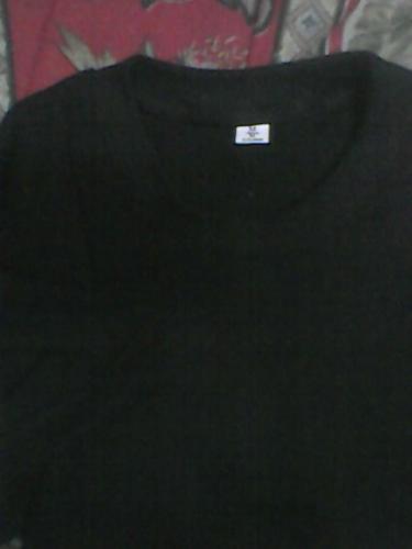 Camisetas blancas negras grices y blusas  - Imagen 2