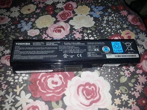 Vendo bateria para laptop Toshiba Satellite  - Imagen 1