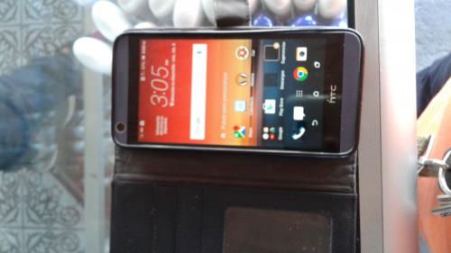 Vendo HTC desirena 626S liberado con 8 gb de  - Imagen 1
