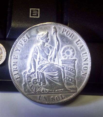 un Sol de plata de 1887 moneda altamente col - Imagen 1