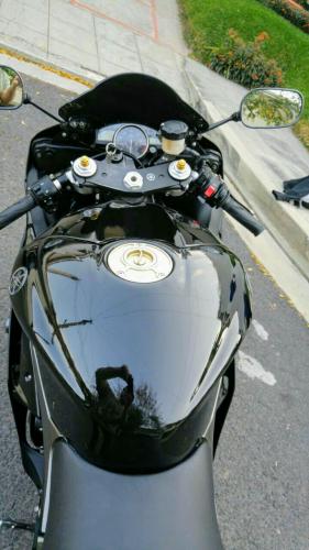 Preciosa Yamaha R6 2013 apenas 7000 millas  - Imagen 3