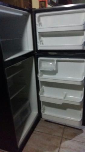 vendo refrigeradora frigidaire en muy buen es - Imagen 2
