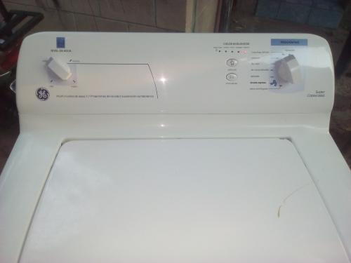 Vendo bonita lavadora marca Ge 13 kg (29 lbs) - Imagen 1