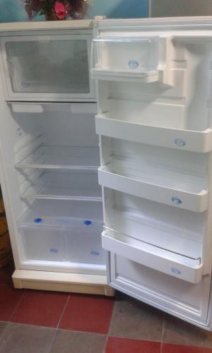 Vendo refrigeradora Cetron: color beige una  - Imagen 2