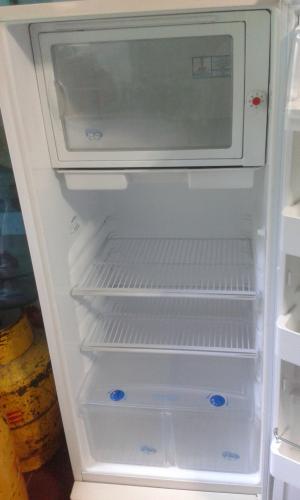 Vendo refrigeradora Cetron: color beige una  - Imagen 3