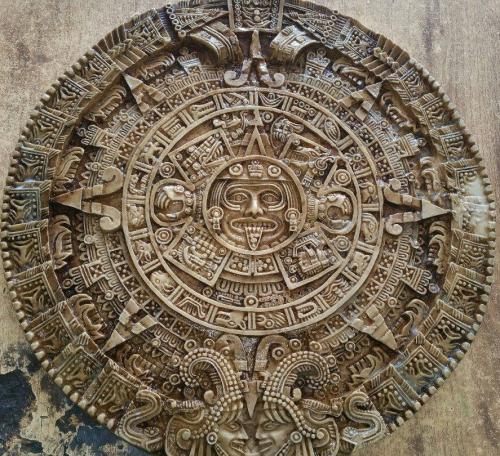 vendo calendraio azteca tallado en marmol de  - Imagen 1