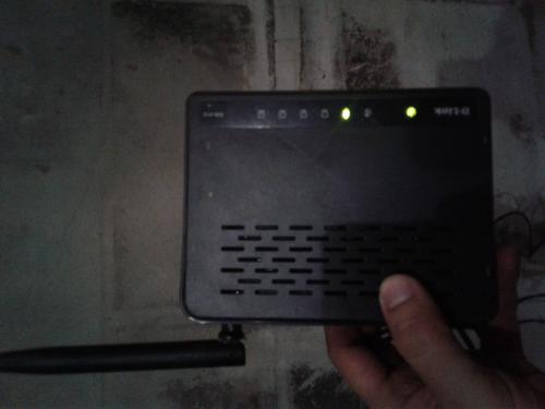 Vendo wireless router DLINK 10 incluye adapt - Imagen 1