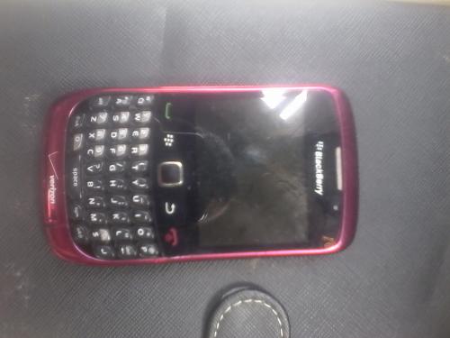 Vendo Blackberry Curve 9330 no tiene bateria  - Imagen 1
