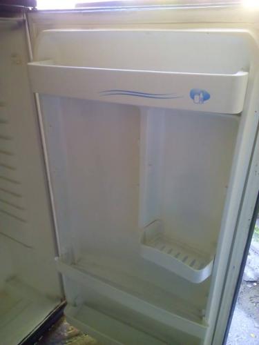 8500 Refrigeradora CETRON de 16 pies USADA - Imagen 2