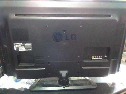 se vende pantalla LED marca LG rajada para  - Imagen 3