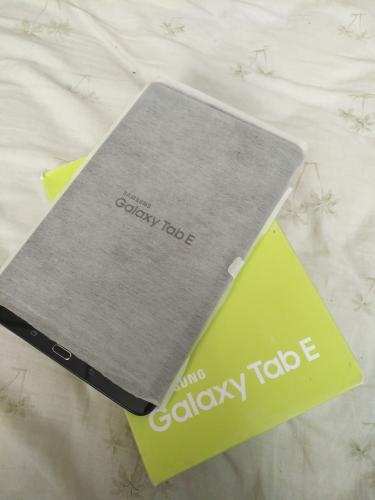 Vendo Samsung Galaxy Tab E completamente nuev - Imagen 3