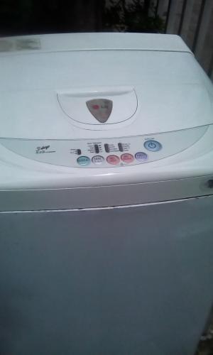 lavadora digital LG 15 libras la mas pequeñ - Imagen 1