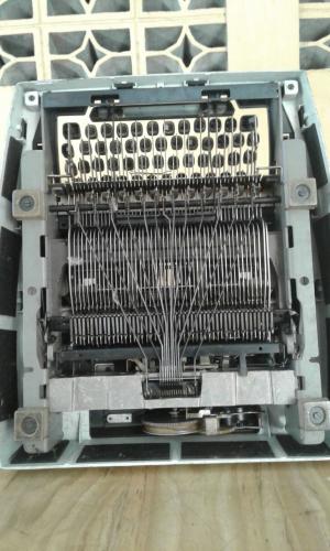 Maquina de escribir Triumph Matura 500 Alema - Imagen 3