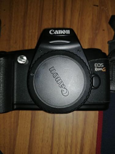Vendo camara Canon EOS Rebel G anloga incl - Imagen 2
