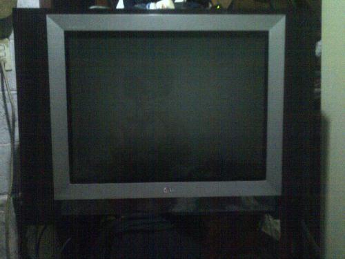 tv de 29 pulga LG  pantalla plana usado   no - Imagen 1