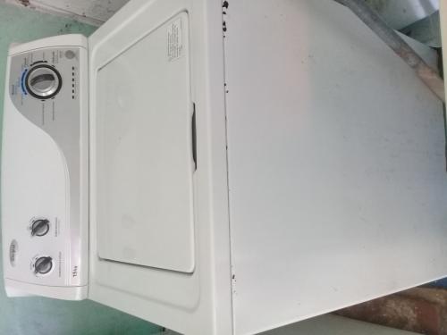 Vendo lavadora a reparar 150 negociables Di - Imagen 2