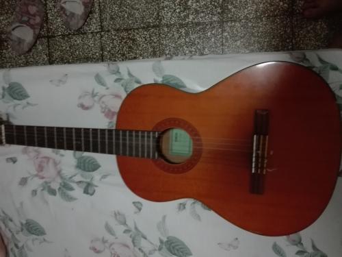 Vendo guitarra acustica Yamaha C70 en buen es - Imagen 2
