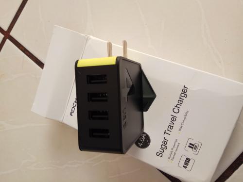 En venta cargador cudruple USB Rock con c - Imagen 2