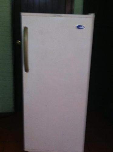 Refrigeradora CETRON excelente funcionamient - Imagen 1