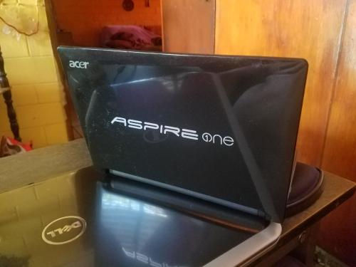 vendo Mini Laptop ACER ASPIRE ONE super niti - Imagen 1