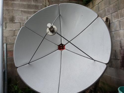 vendo antena parabolica de 180 chanel mastel - Imagen 1